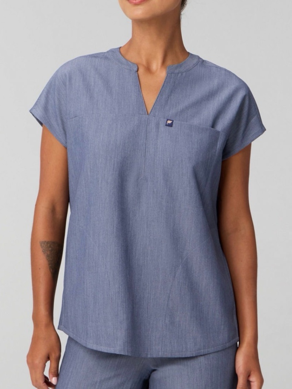 NWT Fabletics Indigo Heather Scrub Set